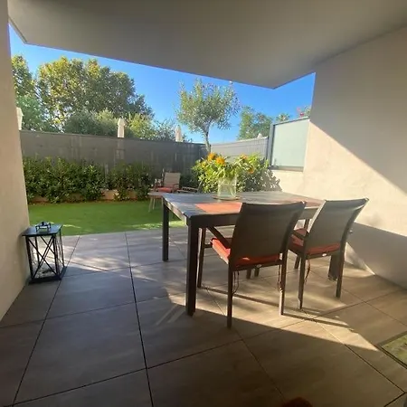 Lägenhet Spacieux Avec Jardin Dans De Grand Standing Avec Piscine *