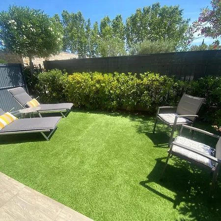 Spacieux Avec Jardin Dans De Grand Standing Avec Piscine Lägenhet *